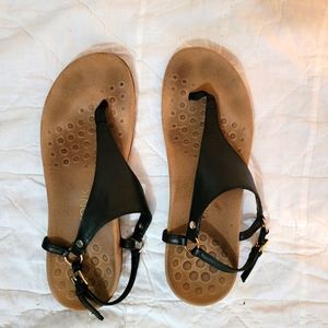 Vionic Kirra Sandals